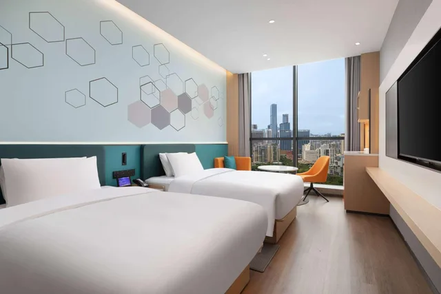 غرفة كومفورت بسريرين منفصلين للمدخنين، Days Inn by Wyndham Zhuhai Gongbei Port 2/4