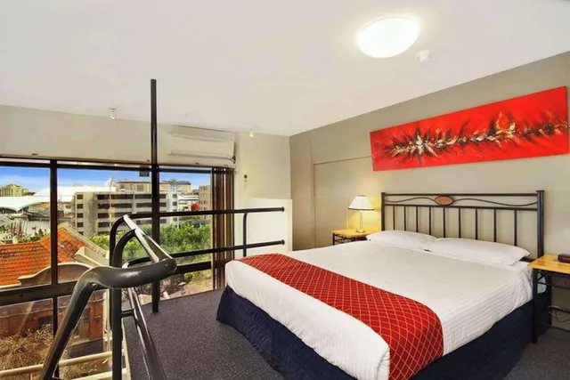 شقة بسرير كوين مع أريكة بمطبخ، Metro Apartments On Darling Harbour Sydney 3/10