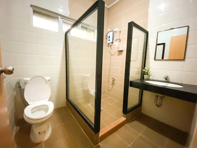 غرفة قياسية بسرير مزدوج، Metro Pines Inn 3/3