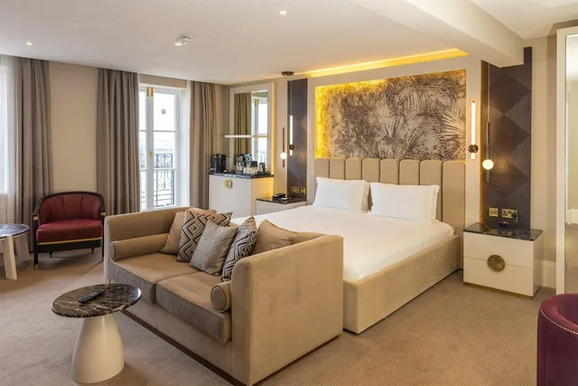 جناح جونيور بسرير كينج، Dover Marina Hotel & Spa, Tapestry Collection by Hilton 2/4