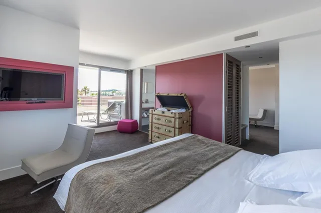 جناح فاخر، Oz Apos Inn Hotel 1/1