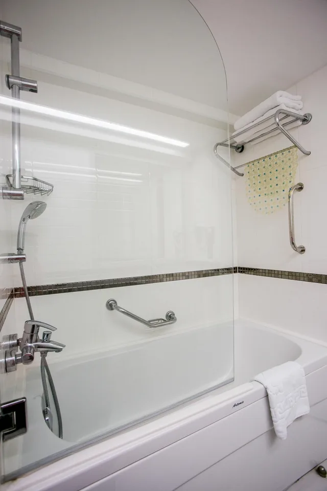 جناح بسرير كوين بغرفة نوم واحدة بمنطقة جلوس، Holiday Inn Istanbul City 9/9
