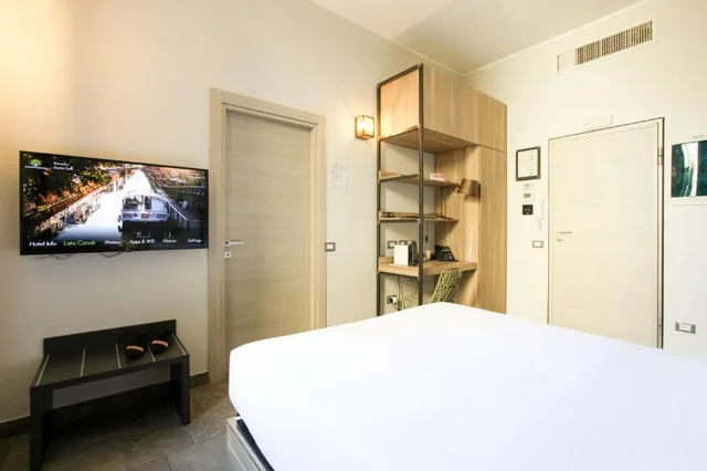 Smart, Double Bed، Versoverde Alzaia Naviglio Grande 1/7