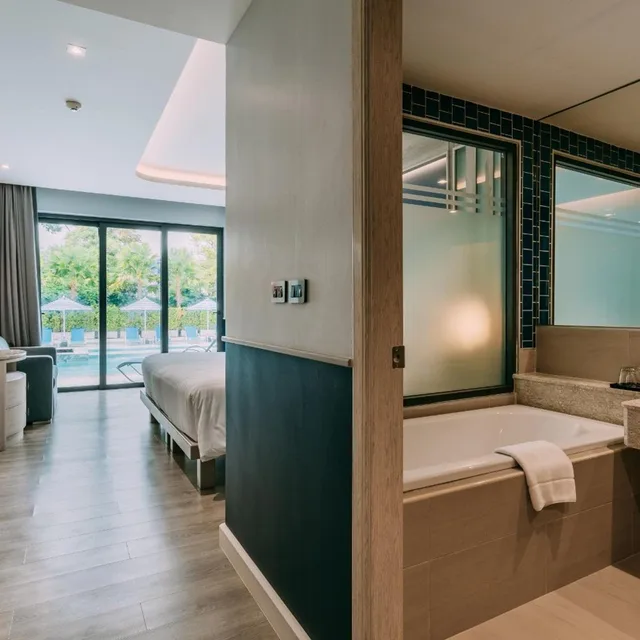 Deluxe, Double or Twin Bed, Pool Access، Seabed Grand Hotel Phuket 8/10