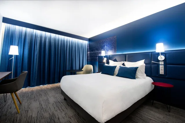 غرفة قياسية بسرير مزدوج بشرفة، Hotel Mercure Toulon La Seyne-Sur-Mer 5/9