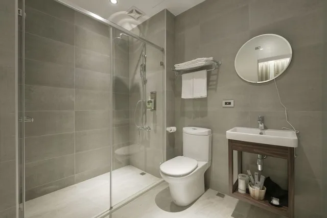 غرفة ديلوكس ثلاثية بسرير مزدوج وسرير فردي، Hotel Hsr Hesper - Taichung 4/4