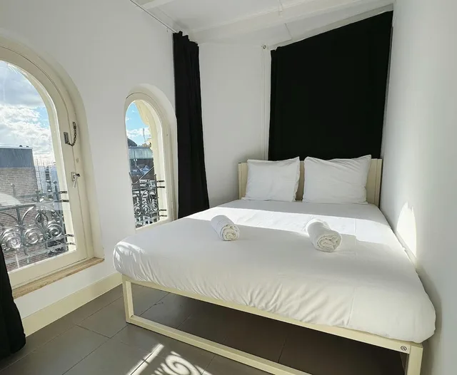 غرفة بسرير مزدوج بحمام مشترك، Hotel Jimmy 1/6