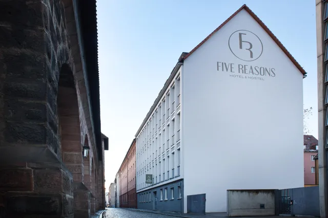 Mixed Dorm, Shared، Five Reasons Hotel and Hostel 1/1