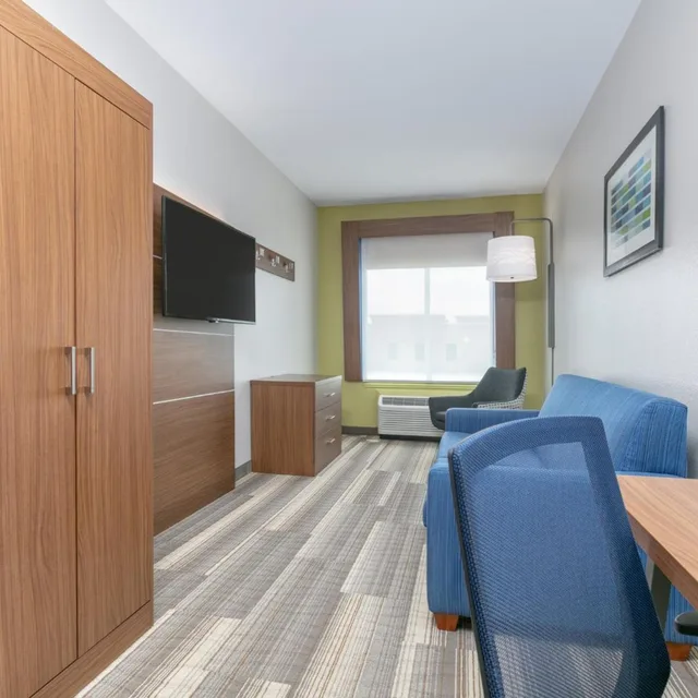 جناح بغرفتي نوم، Holiday Inn Express Suites Clute Lake Jackson 2/6
