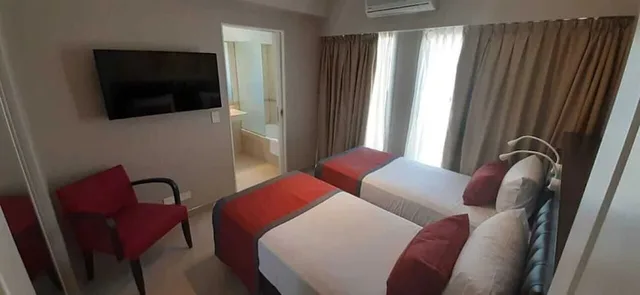 جناح بسرير كوين وسريرين منفصلين، ARC Callao Studios & Suites 2/2