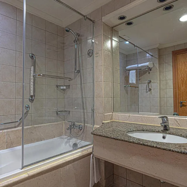 غرفة بريميوم بسرير فردي، Holiday Inn Cairo City Stars 6/6