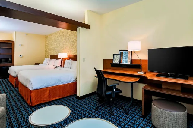 جناح بسريرين كوين مع أريكة لذوي الإعاقة، Fairfield Inn Suites Snyder 4/4