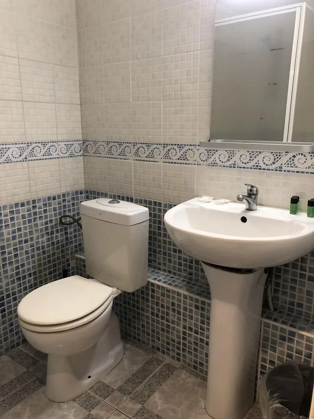 غرفة ثلاثية، Hotel Le Grand Colombier 1/2