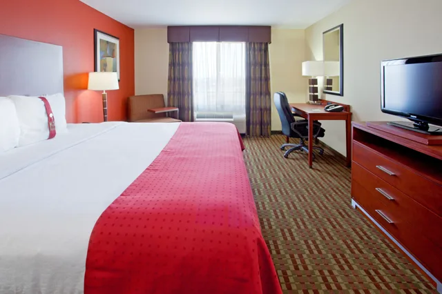 غرفة قياسية بسرير كينج لذوي الإعاقة، Holiday Inn Austin North - Round Rock 1/10