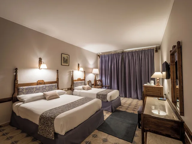 غرفة بريميوم بإطلالة على المسبح، Sunny days Palma De Mirette Resort 2/7