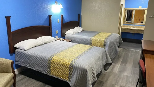 غرفة بسريرين مزدوجين للمدخنين، EXPRESS INN NEWPORT NEWS 4/9