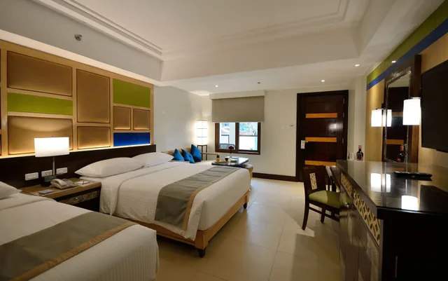 غرفة عائلية بسرير كوين وسريرين فرديين، Henann Resort Alona Beach 8/12