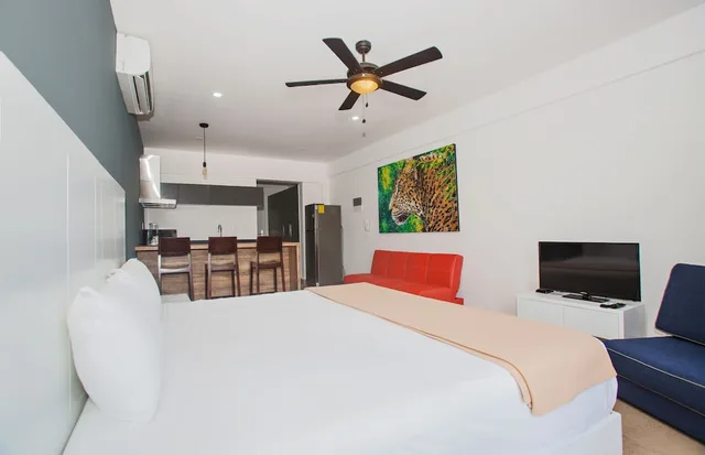 استوديو بسرير كينج مع أريكة بمطبخ صغير، Studio 30 Condhotel by Nah Hotels 4/10