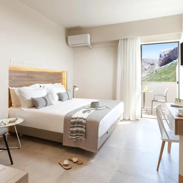 Deluxe, Double Bed, No Sea View، Carian Hotel And Spa 2/2