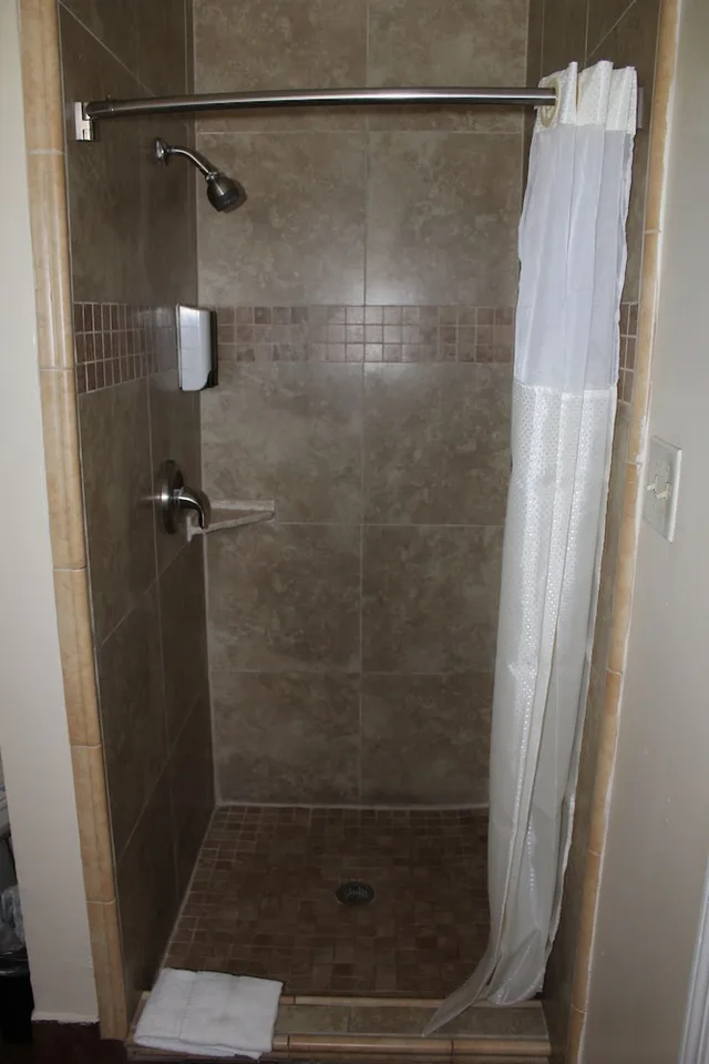 غرفة اقتصادية بسرير كوين، Riverside Inn & Suites Santa Cruz 4/4