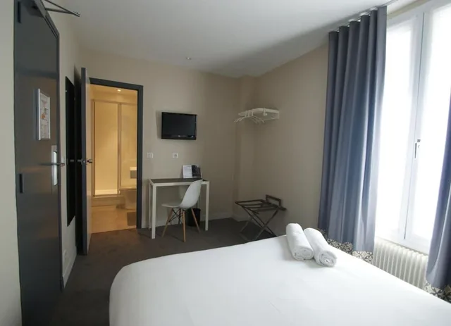 Classic, Double Bed, Acropolis Hotel Paris Boulogne 1/10