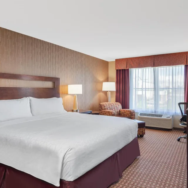 Executive, Suite, Holiday Inn Express Hotel And Suites Gillette 1/4