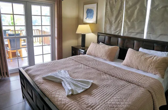 2 Bedrooms, Villa, 2 Queen Beds, Marigot Beach Club and Dive Resort 3/10