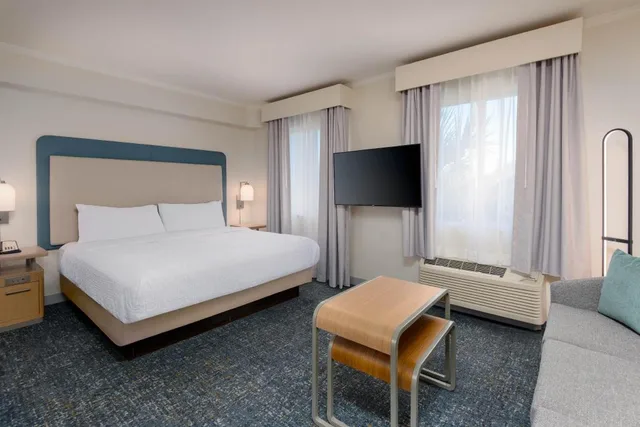 استوديو بسرير كينج مع أريكة لذوي الإعاقة، Homewood Suites by Hilton Bonita Springs Naples North 1/2