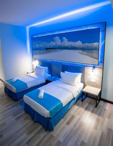 Super, Ocean, Twin Beds, Hotel 17 1/3
