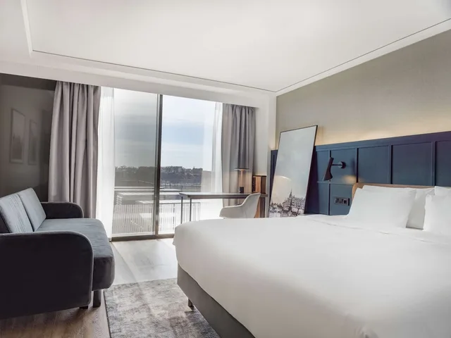 غرفة بريميوم بانورامية بسرير كينج بإطلالة لذوي الإعاقة، Radisson Blu Waterfront Stockholm 2/5