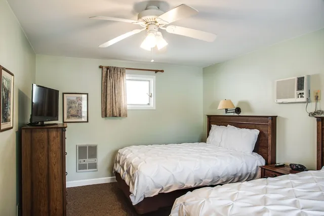 جناح ديلوكس بغرفة نوم واحدة مع أريكة، Boxwood Lodge Blowing Rock near Boone-University 3/5