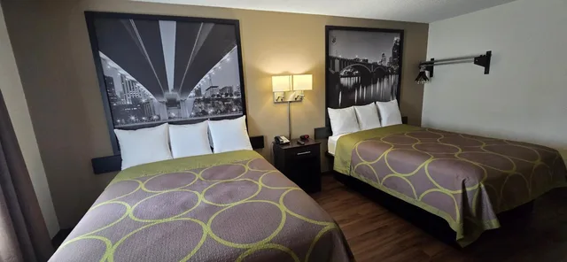 Suite, Queen Bed, Super 8 By Wyndham Rogers Minnesota 3/10