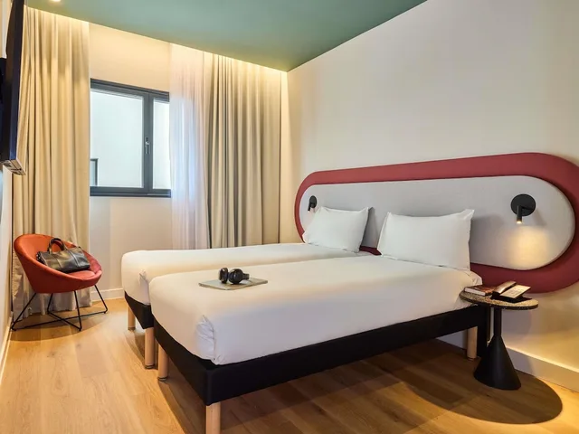 Standard, Twin Beds, Ibis Styles Madrid Airport Valdebebas 2/10