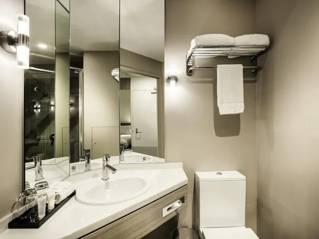 غرفة قياسية بسرير كينج، Ibis Mackay 4/6