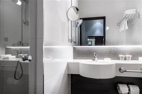 غرفة ثلاثية، Hilton Helsinki Kalastajatorppa 2/2