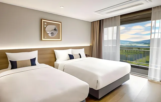 Renovated, Plus, Studio، Kensington Resort Gyeongju 1/2