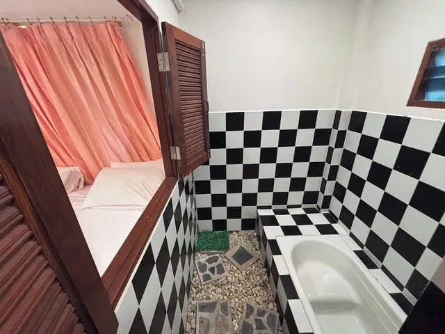 جناح عائلي بسرير كينج وسرير فردي، Aioun At Amphawa 9/10