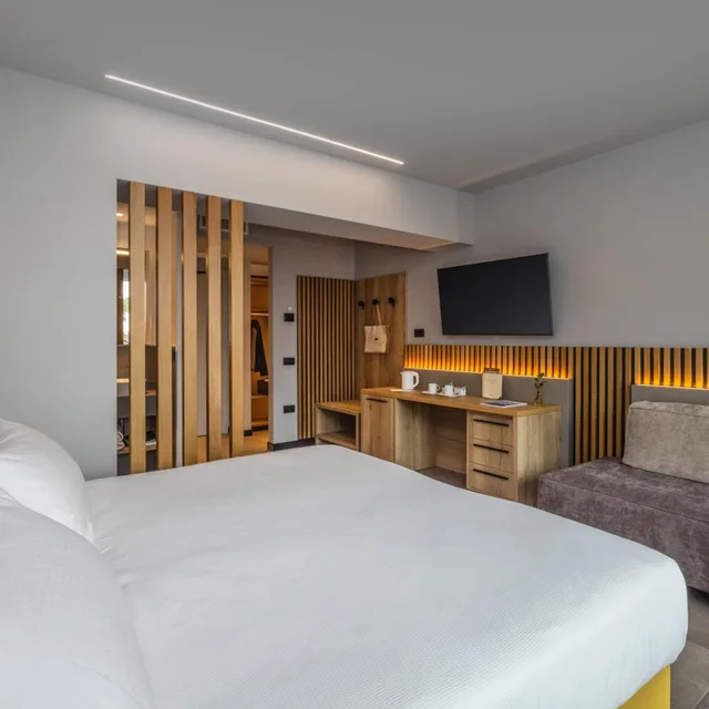 غرفة ديلوكس بسرير مزدوج بشرفة، Hotel Garda 5/10