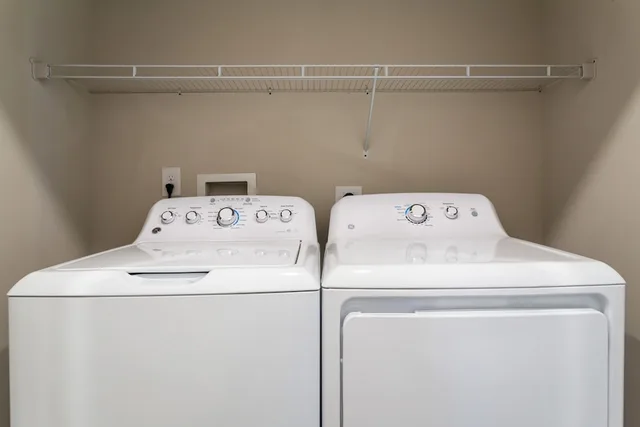 2 Bedrooms, Superior, Apartment, King and Queen Bed, Sofa, Pool Access، Kasa FreeMoreWest Charlotte 2/5