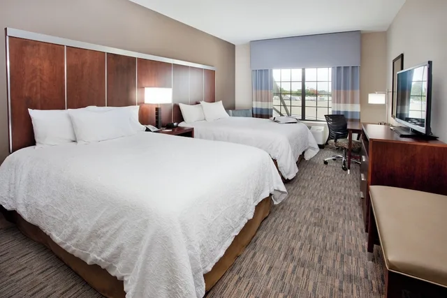 Studio, 2 Queen Beds, Hampton Inn & Suites Chapel Hill-Carrboro/Downtown 3/6