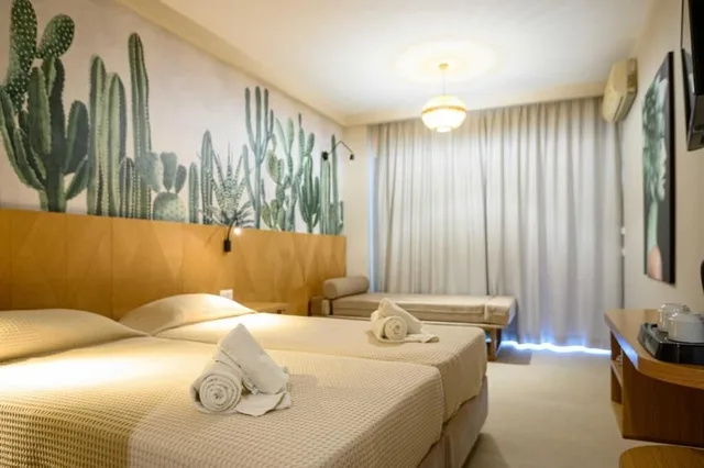غرفة سوبيريور بسرير مزدوج بإطلالة على الحديقة مع أريكة، Malia Bay Beach Hotel And Bungalows 3/10