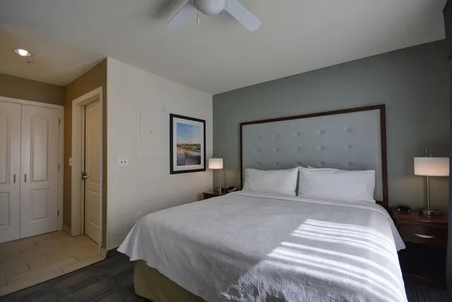 Room, King Bed, Pool View, Accessible, Homewood Suites Wilmington Mayfaire 1/3
