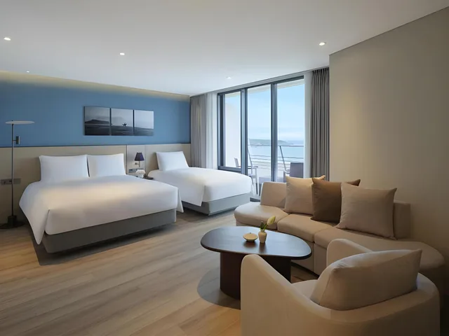 غرفة ديلوكس عائلية بسريرين منفصلين بإطلالة على البحر، Parnas Hotel Jeju 2/2
