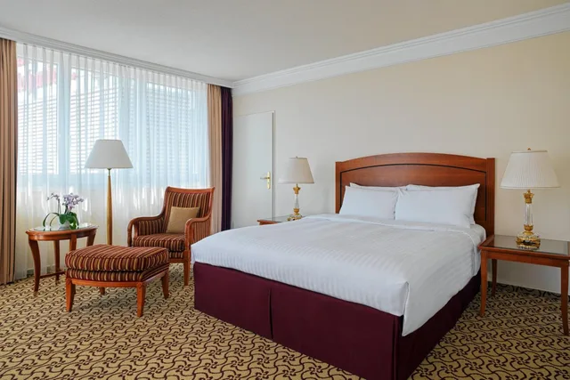 غرفة تنفيذية بسرير مزدوج مع دخول الصالة، Leipzig Marriott Hotel 4/6