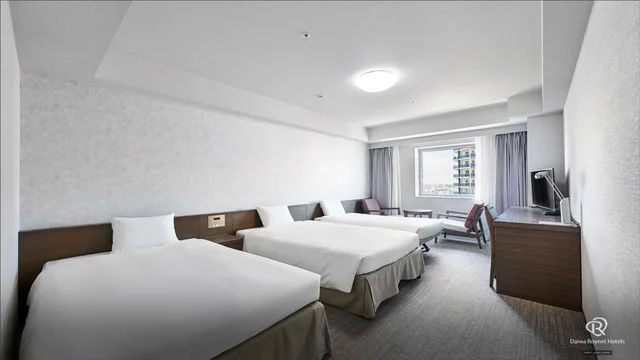 غرفة سوبيريور بسريرين منفصلين مع سرير إضافي، Daiwa Roynet Hotel Naha Omoromachi 2/7