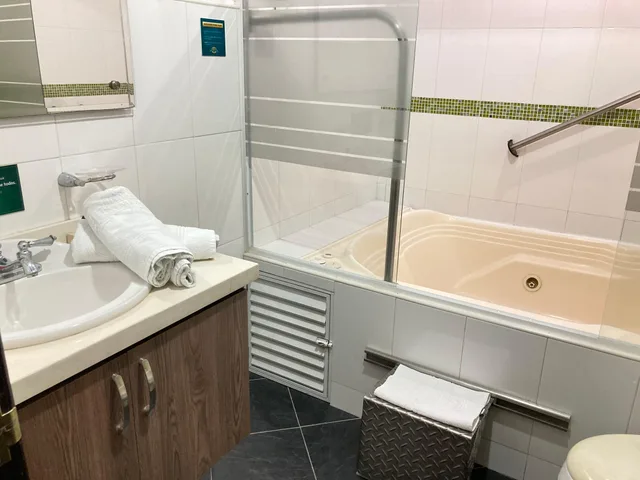 بنغل، Hotel Palmera Real 2/4