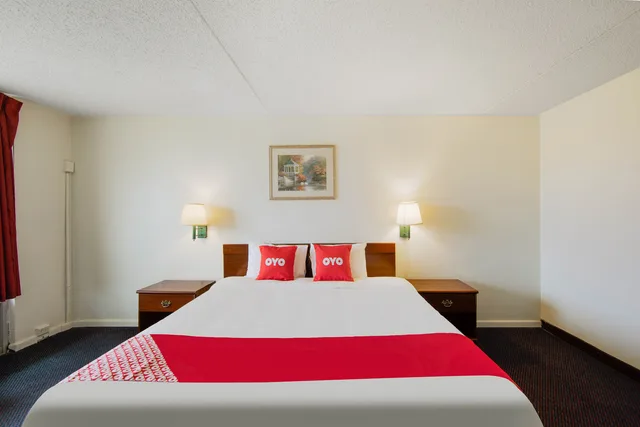 غرفة بسرير كينج، OYO Hotel Doswell Kings Dominion 1/6