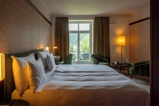 غرفة ديلوكس بسرير كينج بشرفة، Cresta Palace 1/5