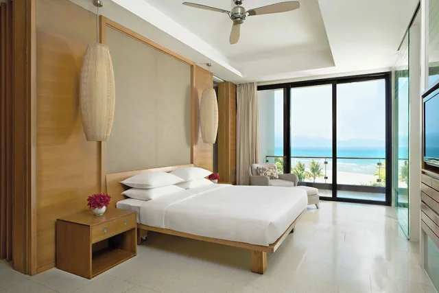 Regency, Suite, King Bed, Ocean View, Hyatt Regency Danang Resort And Spa 1/4