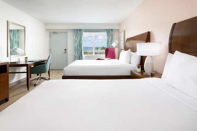 غرفة قياسية بسريرين كوين، Hilton Garden Inn Key West the Keys Collection 1/9